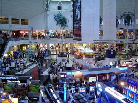 Makati City, địa điểm mua sắm tại Philippines