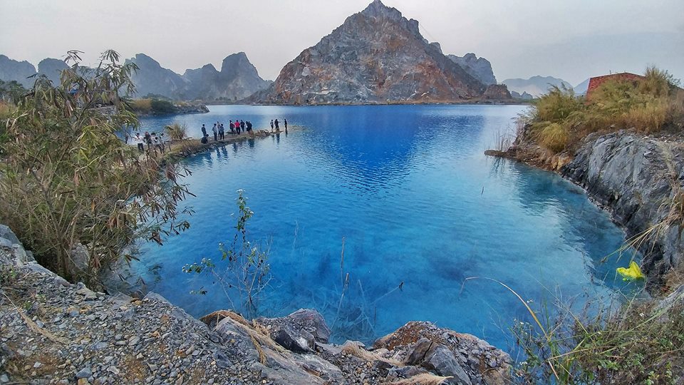 Hồ nước xanh, hang Dê đẹp kỳ lạ như tiên cảnh tại Hải Phòng